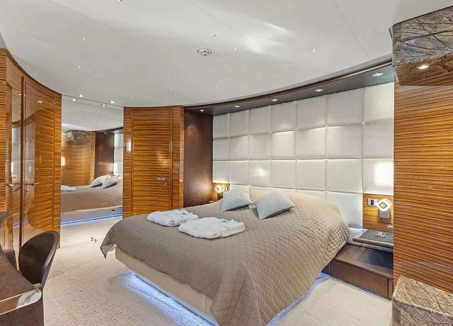 Ботель Trackside Superyacht Vip Cabin - Tiamat Монте-Карло